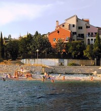 Ljetovanje Caritasovih korisnika u Novom Vinodolskom